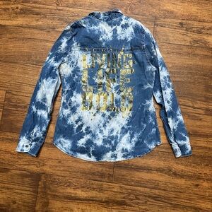 Zumba Fitness Blue Tie-Dye Button Down Shirt